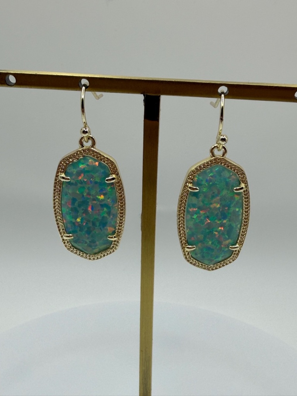 Kendra Scott Dani Gold Earrings in Aqua Kyocera Opal - Picture 4 of 8